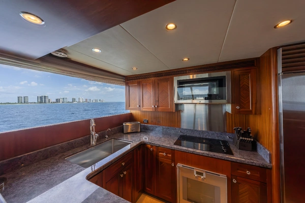 2013 Ocean Alexander 90