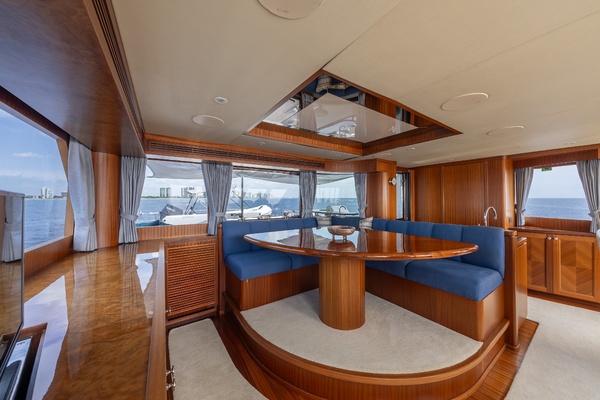 ABOAT TIME 90ft Ocean Alexander Yacht For Sale