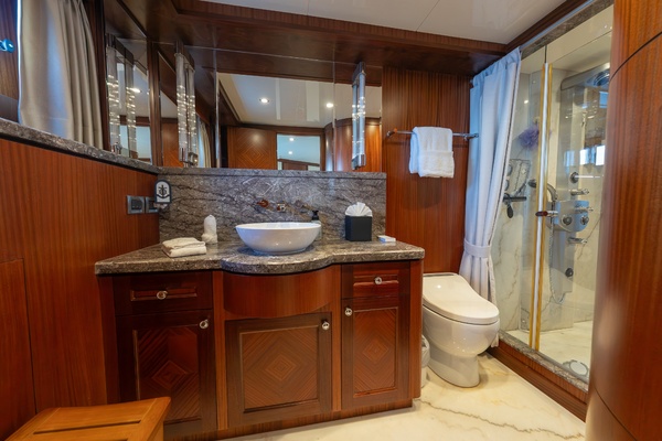 ABOAT TIME 90ft Ocean Alexander Yacht For Sale