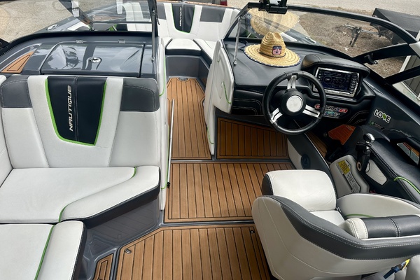 22ft Nautique Yacht For Sale