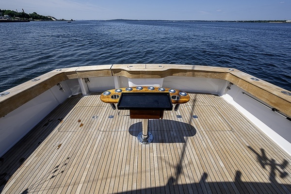 2002 Viking 52