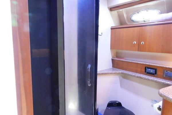 2001 Cruisers Yachts 44