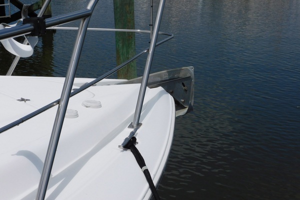 2001 Cruisers Yachts 44