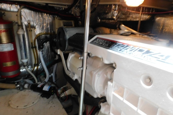 2001 Cruisers Yachts 44