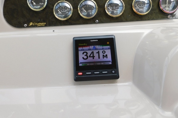 2001 Cruisers Yachts 44