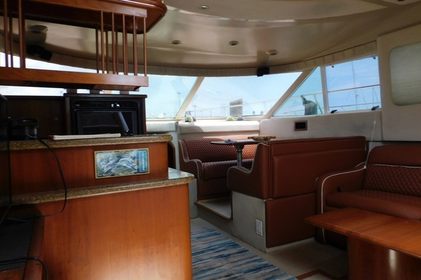 2001 Cruisers Yachts 44