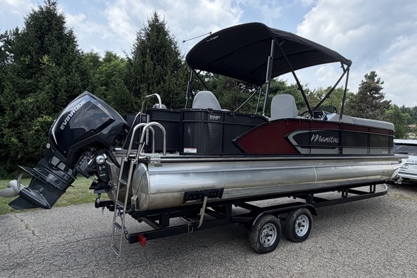 24ft Manitou Yacht For Sale