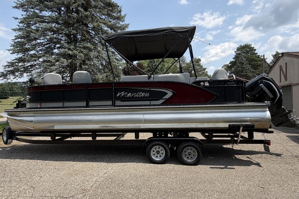 24ft Manitou Yacht For Sale