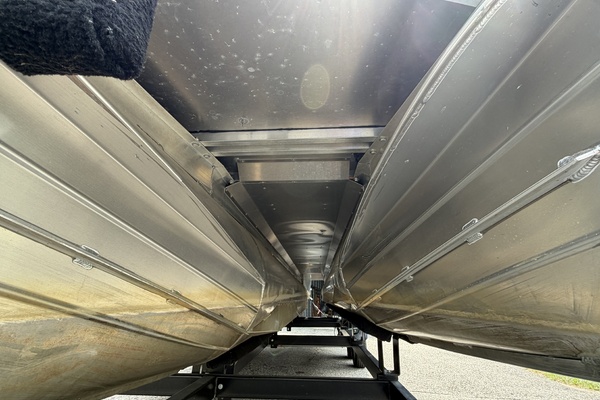 24ft Manitou Yacht For Sale