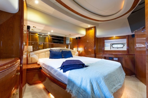 2000 Azimut 85