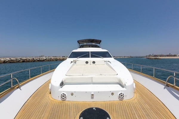 2000 Azimut 85