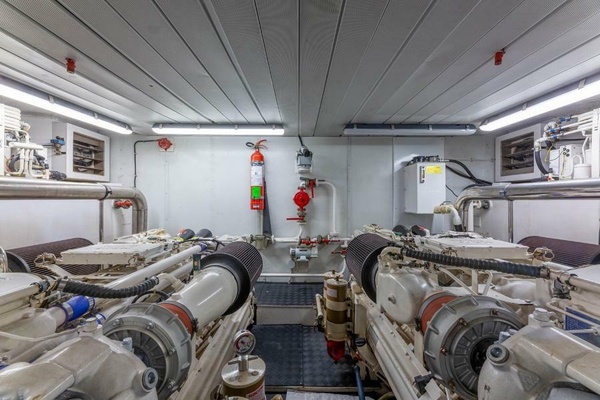 Gravity 85ft Azimut Yacht For Sale