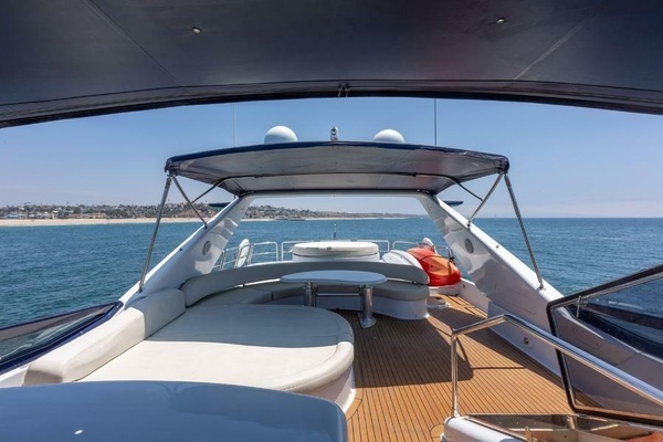 2000 Azimut 85