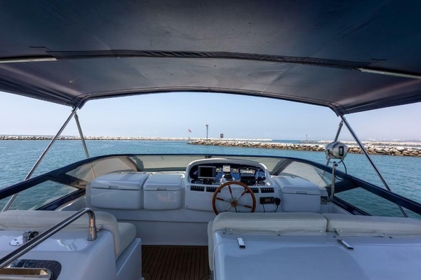 2000 Azimut 85