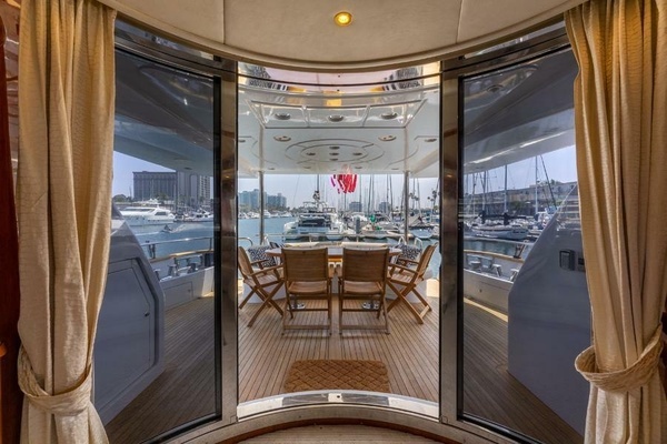 2000 Azimut 85