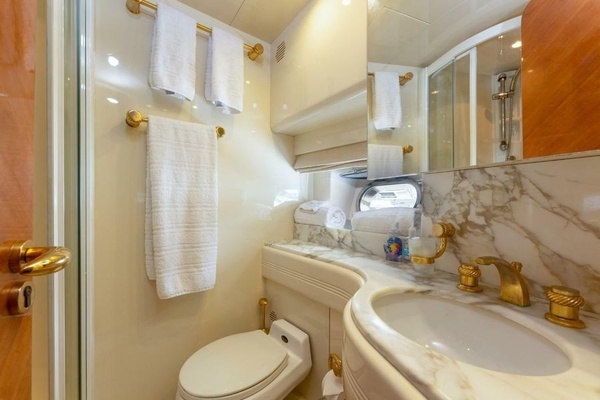 2000 Azimut 85