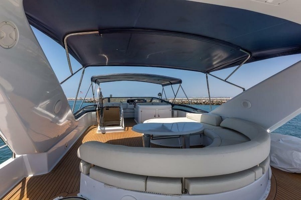 2000 Azimut 85