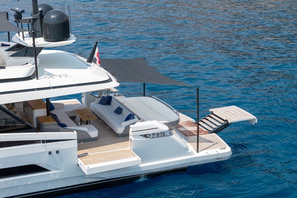 X ONE 98ft Extra Yachts Yacht For Sale