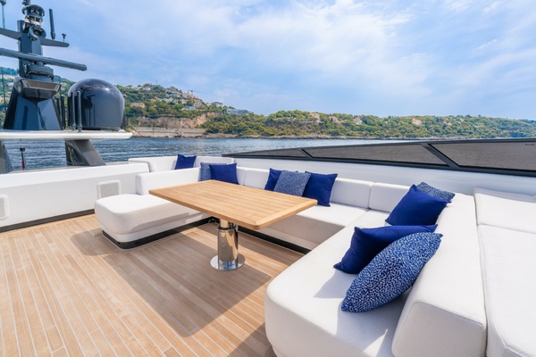 X ONE 98ft Extra Yachts Yacht For Sale
