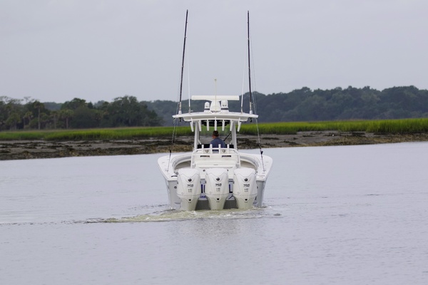 BIG DEAL 34ft Regulator Yacht For Sale