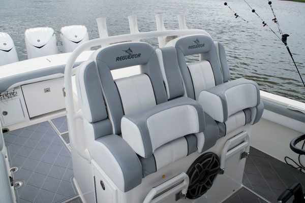 BIG DEAL 34ft Regulator Yacht For Sale