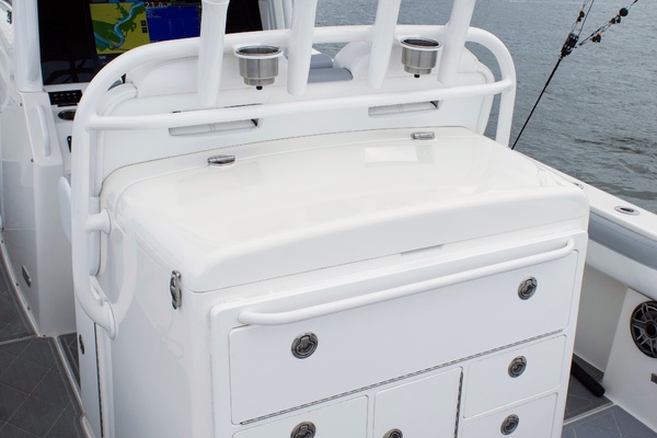 BIG DEAL 34ft Regulator Yacht For Sale
