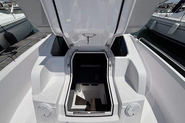 2025 Axopar 29