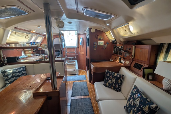 Dream Catcher 41ft Hunter Yacht For Sale