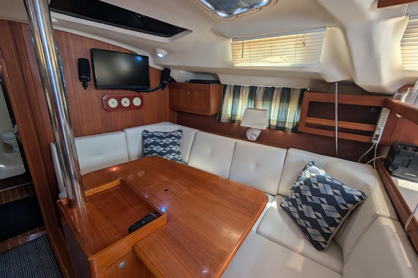 Dream Catcher 41ft Hunter Yacht For Sale