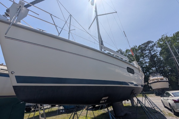 Dream Catcher 41ft Hunter Yacht For Sale