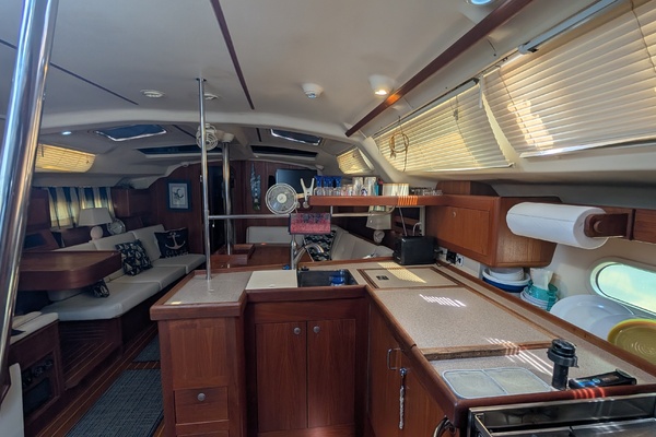 Dream Catcher 41ft Hunter Yacht For Sale