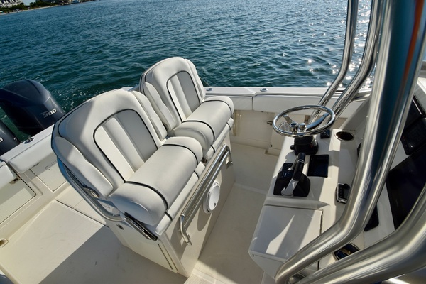 30ft Jupiter Yacht For Sale
