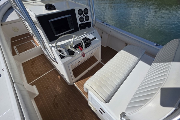 26ft Regulator Yacht For Sale