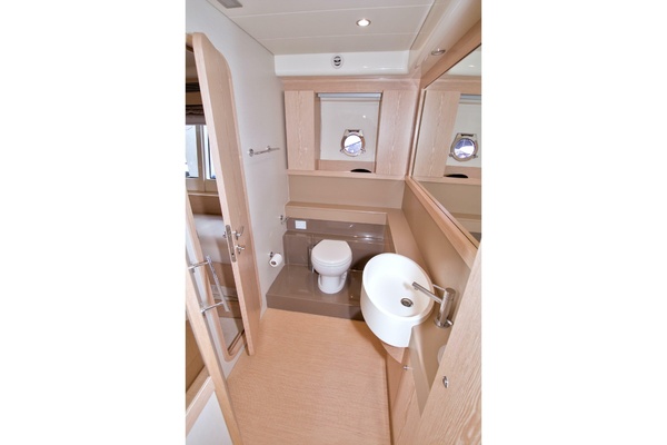 SESAME 62ft Ferretti Yachts Yacht For Sale