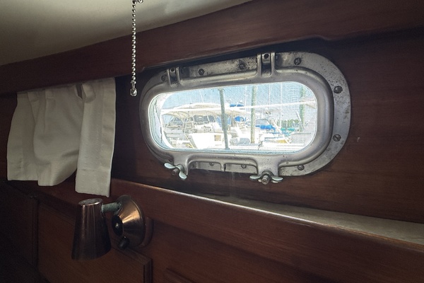 Leeward 41ft Bristol Yacht For Sale
