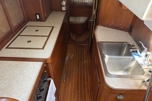 Leeward 41ft Bristol Yacht For Sale