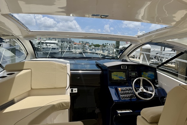 FAIS DO DO 41ft Pursuit Yacht For Sale