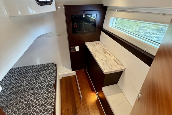 FAIS DO DO 41ft Pursuit Yacht For Sale