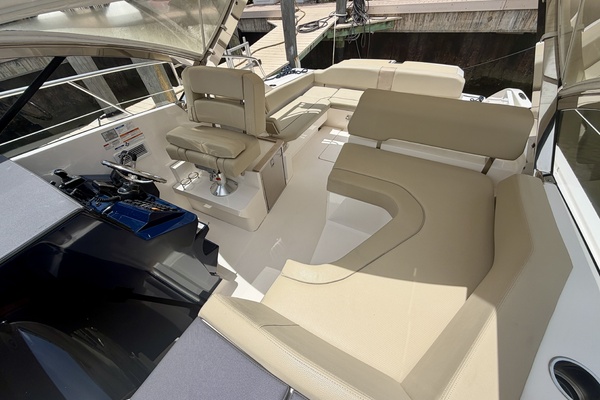 FAIS DO DO 41ft Pursuit Yacht For Sale