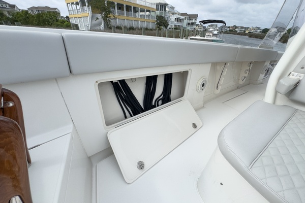 Flooring It 38ft Jupiter Yacht For Sale
