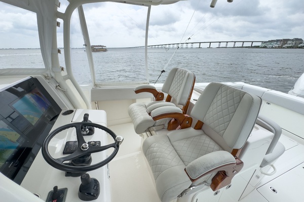 Flooring It 38ft Jupiter Yacht For Sale