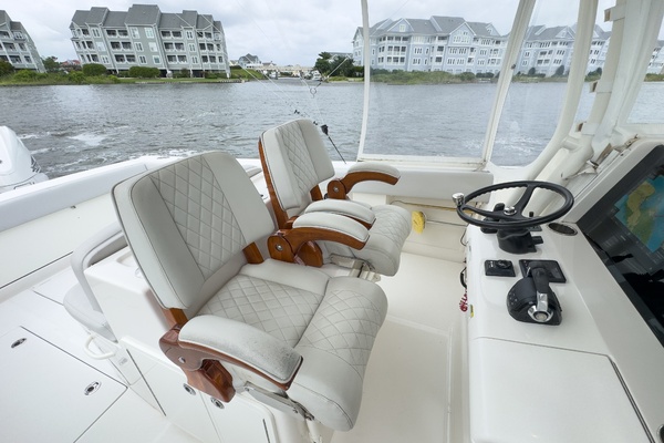 Flooring It 38ft Jupiter Yacht For Sale