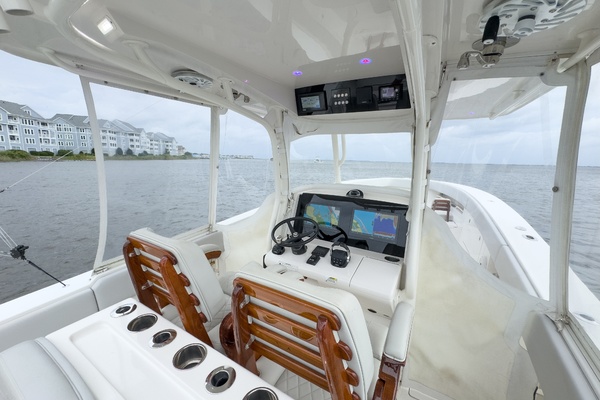 Flooring It 38ft Jupiter Yacht For Sale