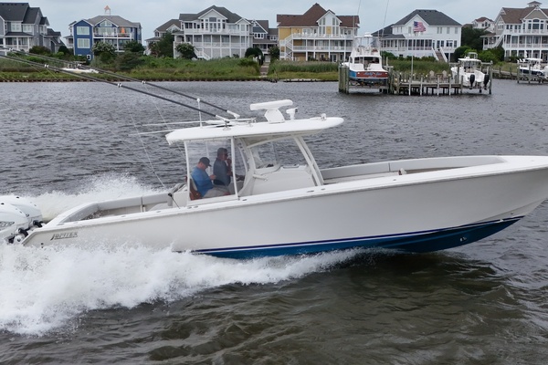 Flooring It 38ft Jupiter Yacht For Sale