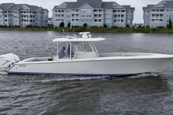 Flooring It 38ft Jupiter Yacht For Sale