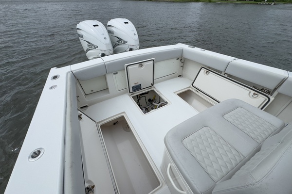 Flooring It 38ft Jupiter Yacht For Sale