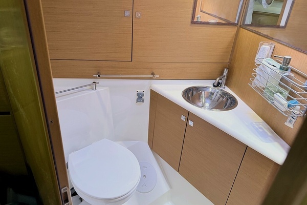 Jeanneau Sun Odyssey 45 DS Yacht For Sale