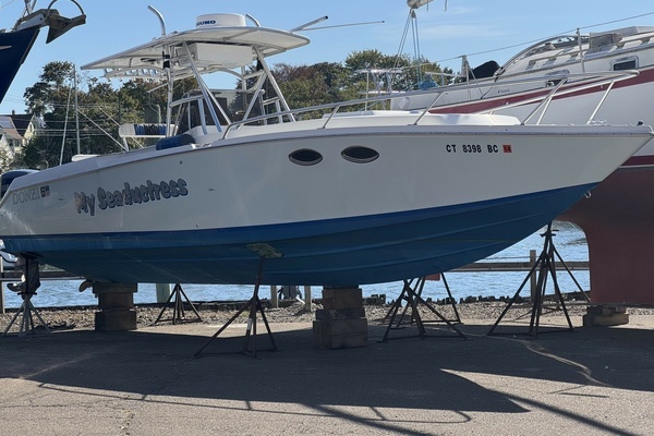 33-ft-Donzi-1990-F 33-My Seaductress Branford Connecticut United States  yacht for sale