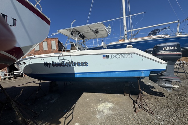 My Seaductress 33ft Donzi Yacht For Sale
