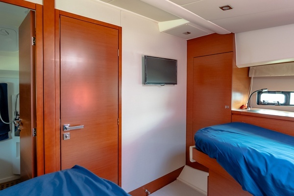 2015 Prestige 45